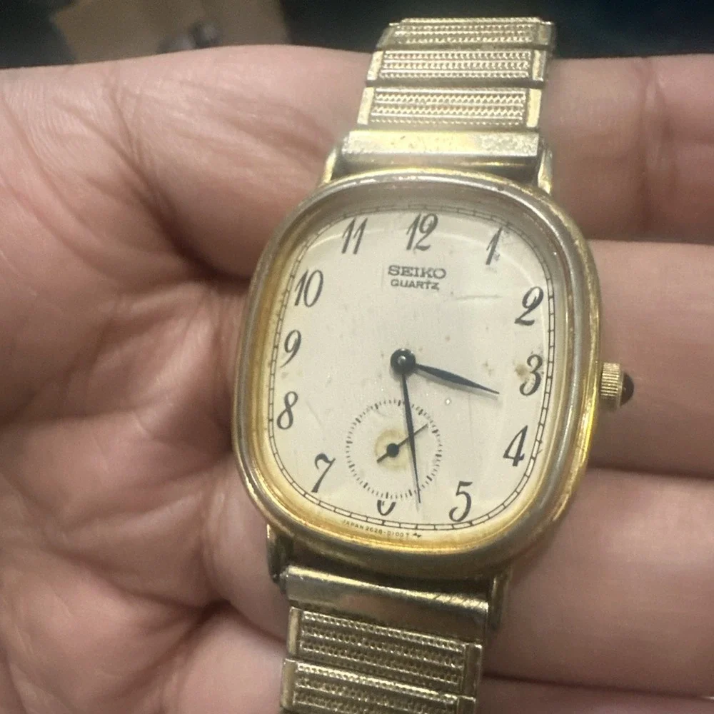 Working Vintage Seiko 2628-5029 Men's Watch Quartz Gold Tone 28.5mm Rare Runs